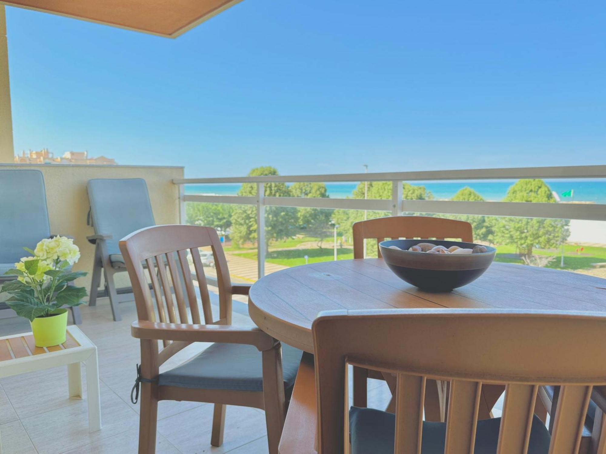 .apartamento 1a Linea De Playa + Piscina + Parking * Daimus